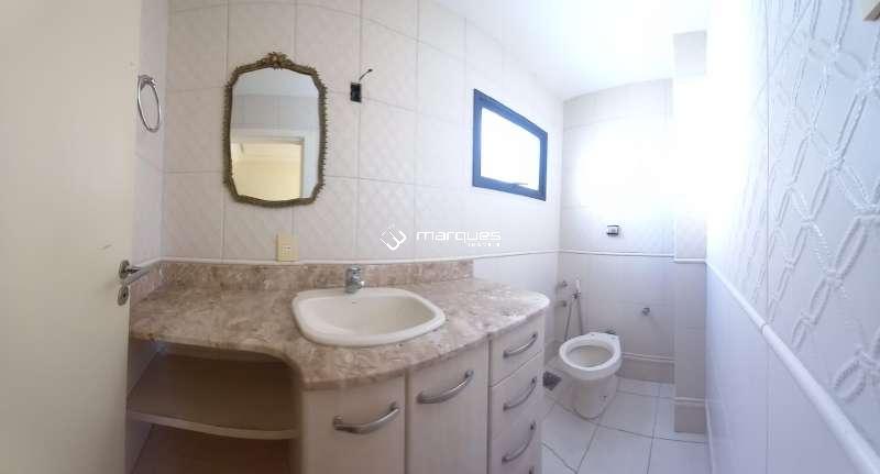 Apartamento com 3 quartos, 3 banheiros e 356m² à venda no bairro Centro, Pelotas