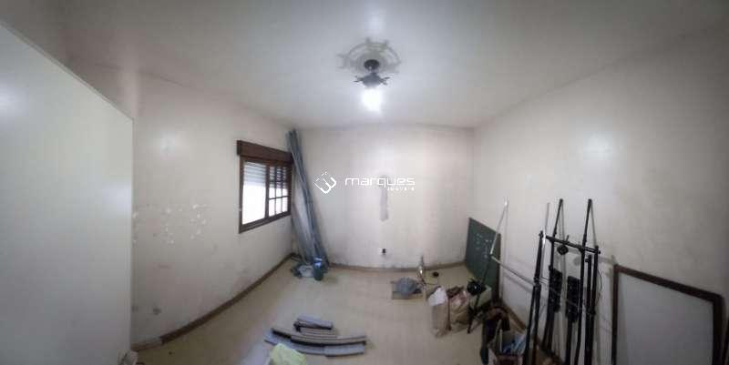 Casa com 5 quartos, 3 banheiros e 349m² à venda no bairro Centro, Pelotas