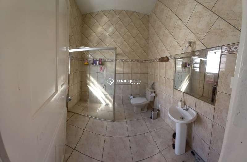 Casa com 5 quartos, 3 banheiros e 349m² à venda no bairro Centro, Pelotas