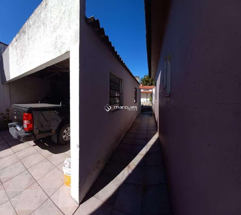 Casa com 5 quartos, 3 banheiros e 349m² à venda no bairro Centro, Pelotas
