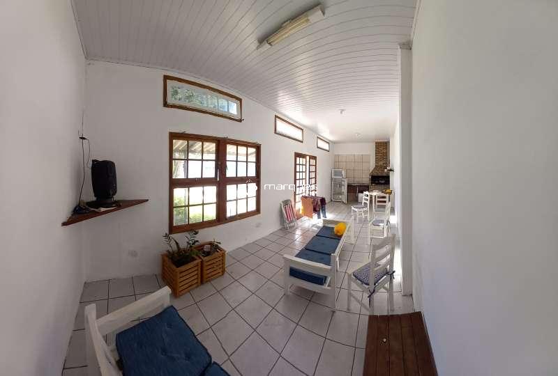 Casa com 5 quartos, 3 banheiros e 349m² à venda no bairro Centro, Pelotas