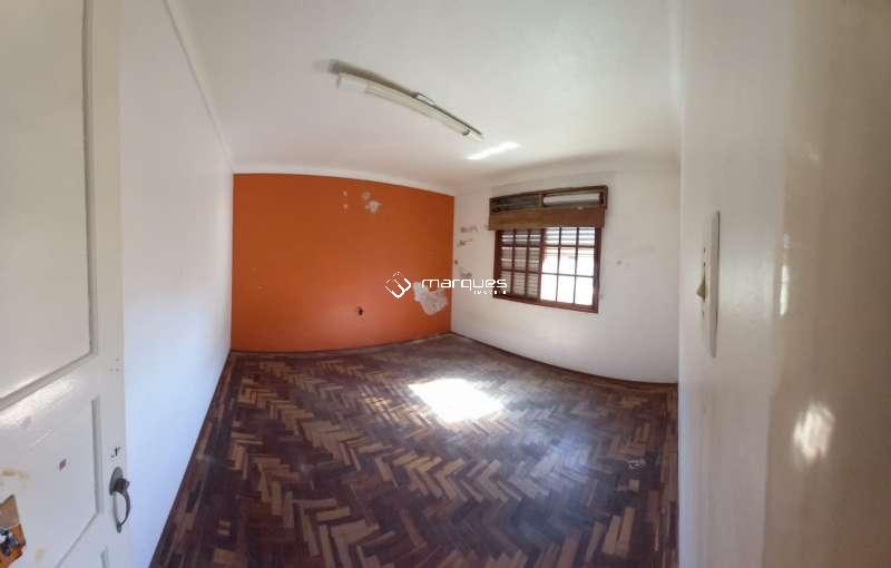 Casa com 5 quartos, 3 banheiros e 349m² à venda no bairro Centro, Pelotas