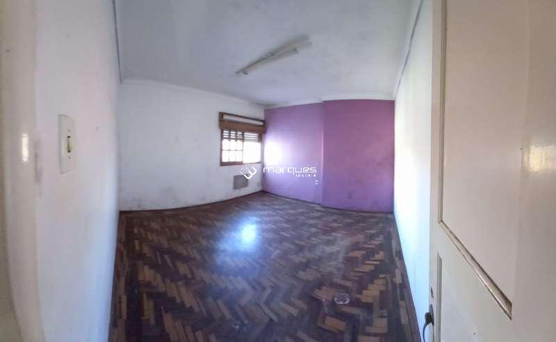 Casa com 5 quartos, 3 banheiros e 349m² à venda no bairro Centro, Pelotas
