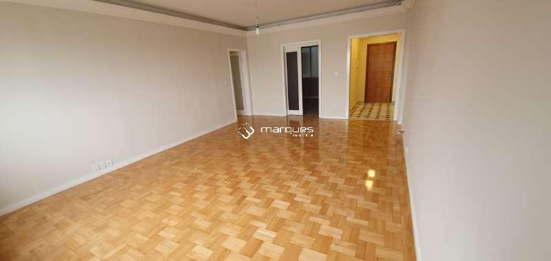 Apartamento com 3 quartos, 3 banheiros e 144m² à venda no bairro Centro, Pelotas