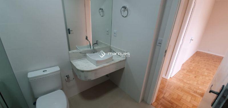 Apartamento com 3 quartos, 3 banheiros e 144m² à venda no bairro Centro, Pelotas