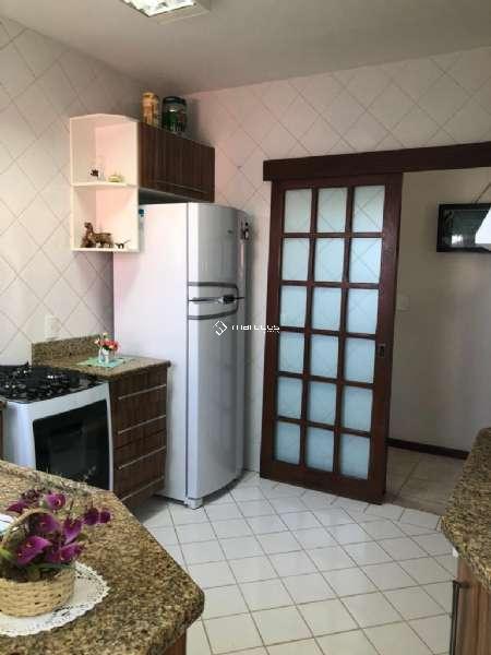 Casa com 3 quartos, 2 banheiros e 464m² à venda no bairro Areal, Pelotas