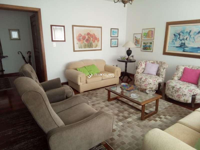 Apartamento com 3 quartos, 5 banheiros e 212m² à venda no bairro Centro, Pelotas