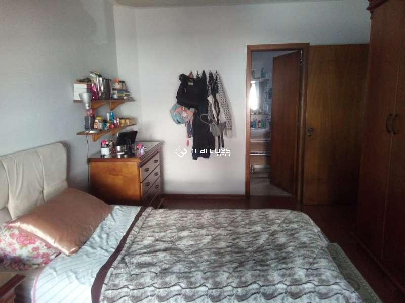 Apartamento com 3 quartos, 5 banheiros e 212m² à venda no bairro Centro, Pelotas