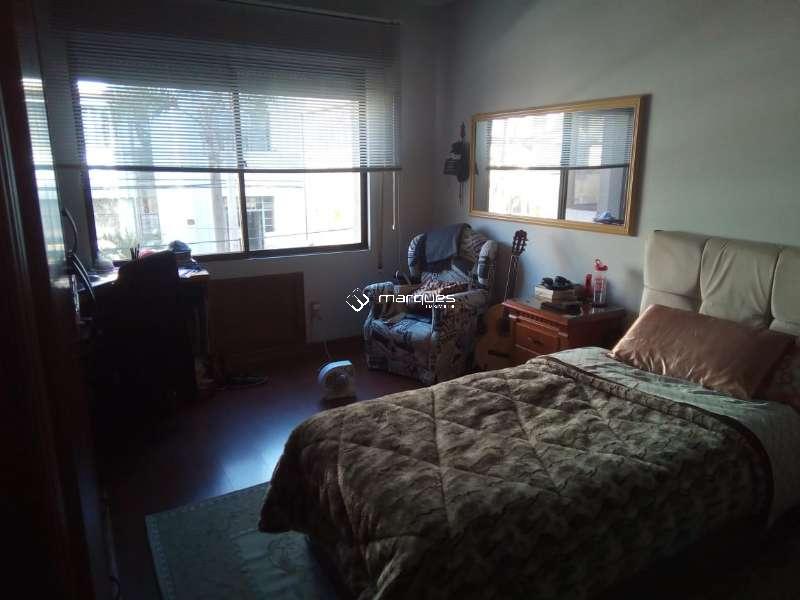 Apartamento com 3 quartos, 5 banheiros e 212m² à venda no bairro Centro, Pelotas