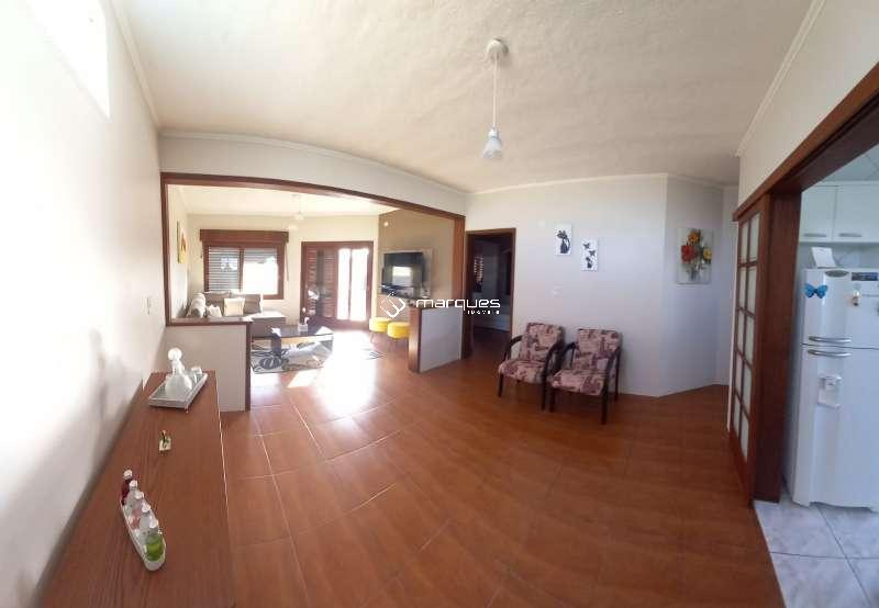 Sobrado com 4 quartos, 3 banheiros e 237m² à venda no bairro Fragata, Pelotas