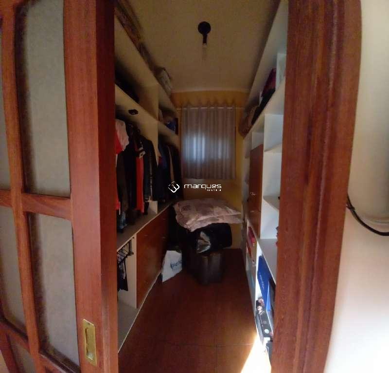 Sobrado com 4 quartos, 3 banheiros e 237m² à venda no bairro Fragata, Pelotas