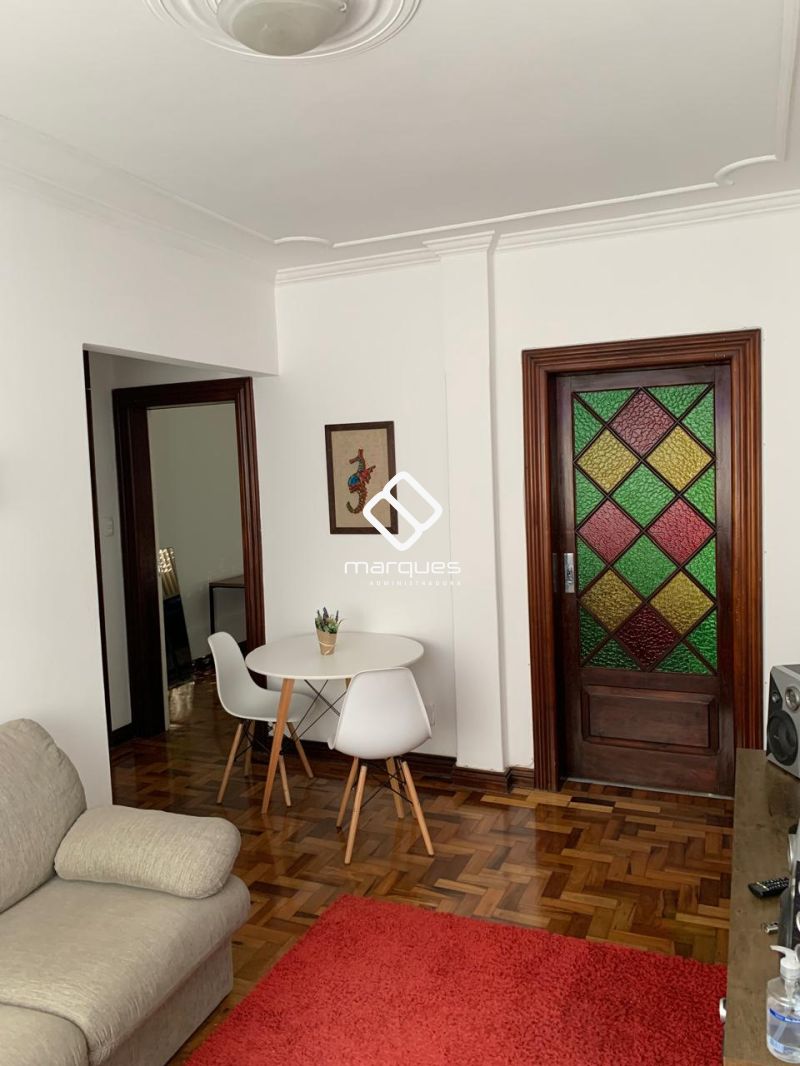 Apartamento com 1 quarto, 1 banheiro e 54m² para alugar no bairro Centro, Pelotas