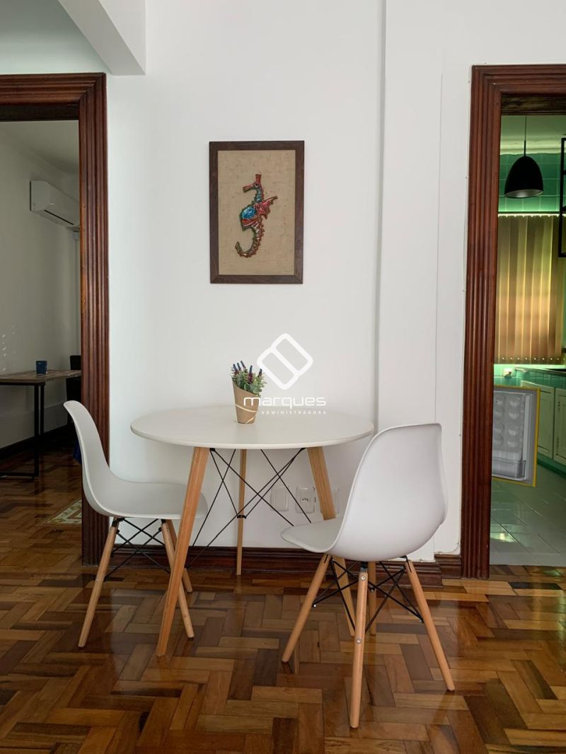 Apartamento com 1 quarto, 1 banheiro e 54m² para alugar no bairro Centro, Pelotas