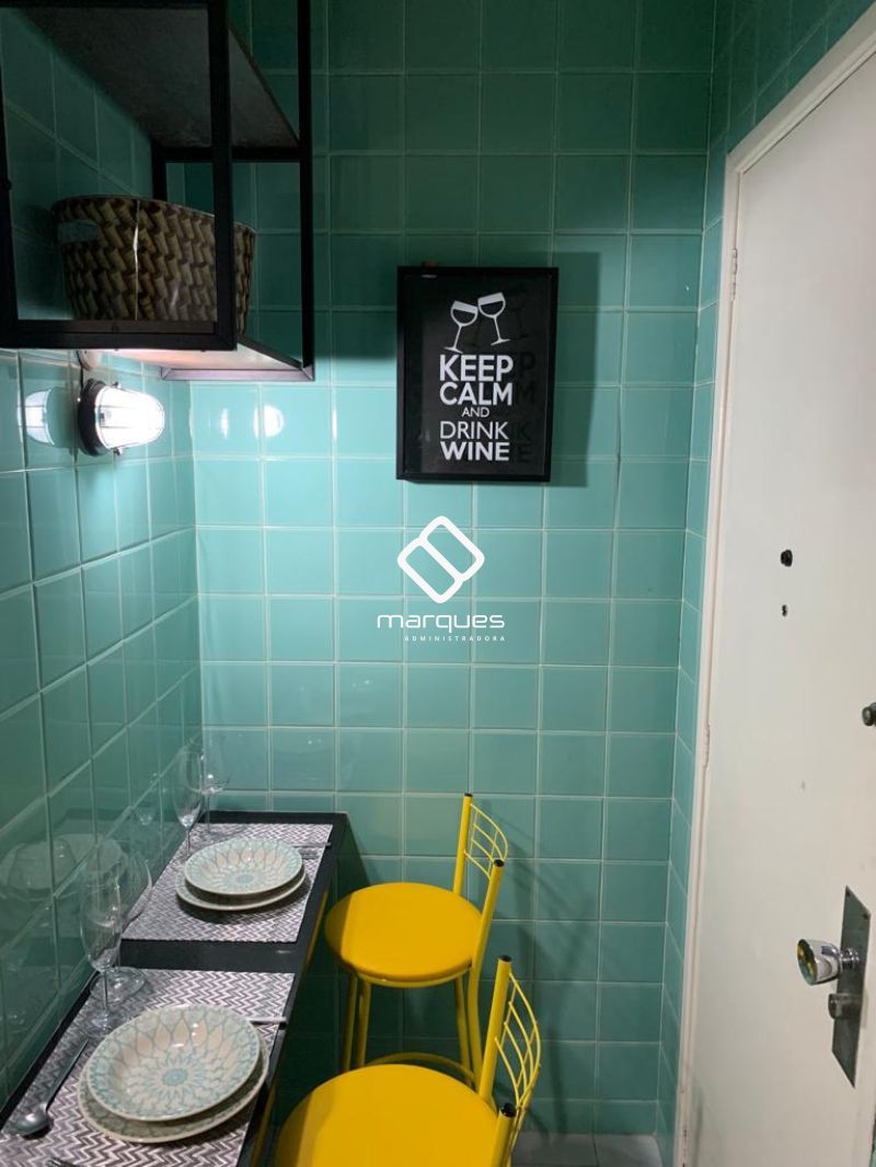 Apartamento com 1 quarto, 1 banheiro e 54m² para alugar no bairro Centro, Pelotas