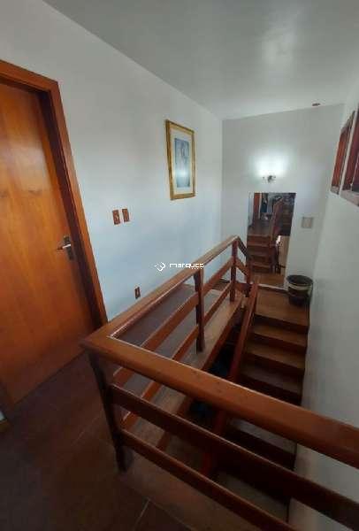 Casa com 4 quartos, 4 banheiros e 360m² à venda no bairro Três Vendas, Pelotas