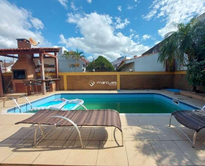 Casa com 4 quartos, 4 banheiros e 360m² à venda no bairro Três Vendas, Pelotas