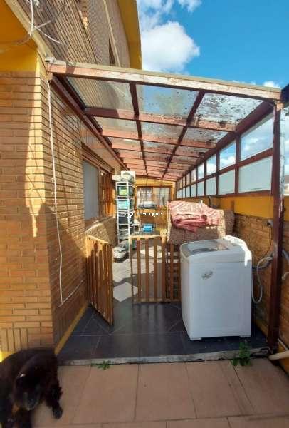 Casa com 4 quartos, 4 banheiros e 360m² à venda no bairro Três Vendas, Pelotas