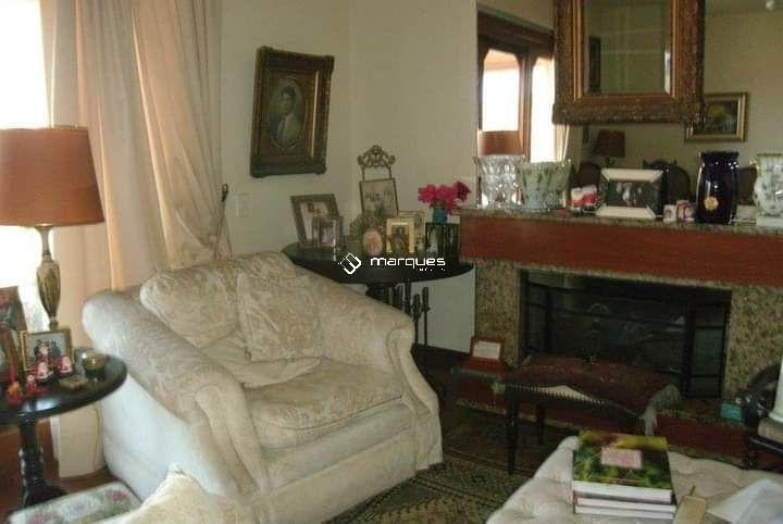 Apartamento com 3 quartos, 1 banheiro e 212m² à venda no bairro Centro, Pelotas