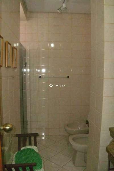 Apartamento com 3 quartos, 1 banheiro e 212m² à venda no bairro Centro, Pelotas