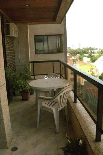 Apartamento com 3 quartos, 1 banheiro e 212m² à venda no bairro Centro, Pelotas