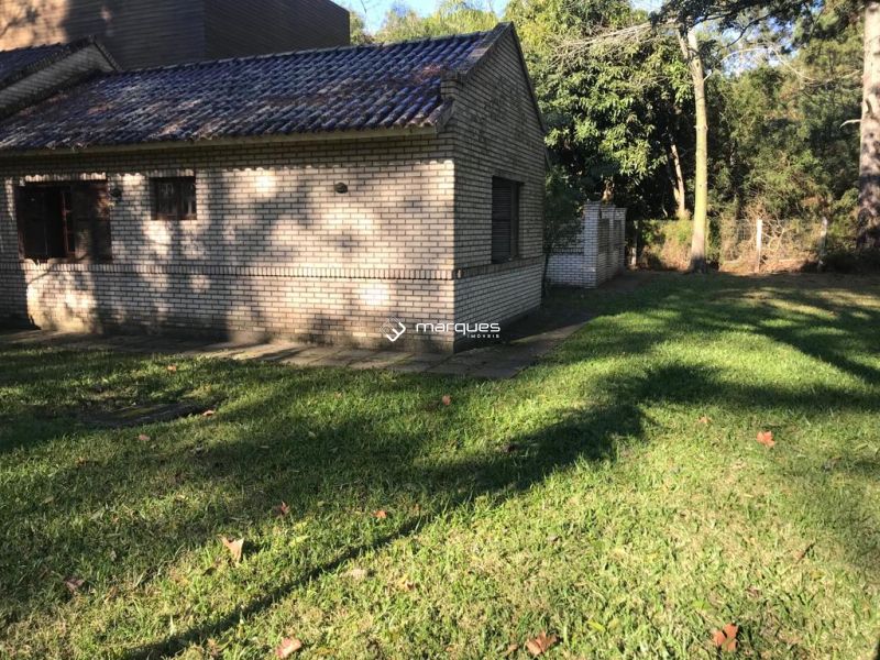 Casa com 2 quartos, 1 banheiro e 70m² à venda no bairro Areal, Pelotas