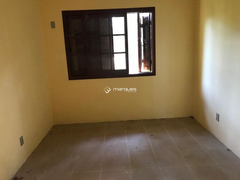 Casa com 2 quartos, 1 banheiro e 70m² à venda no bairro Areal, Pelotas