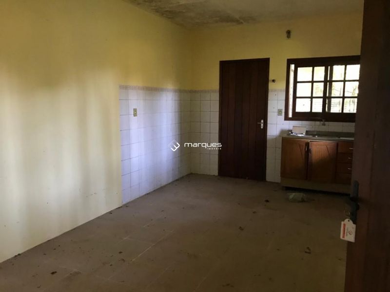 Casa com 2 quartos, 1 banheiro e 70m² à venda no bairro Areal, Pelotas
