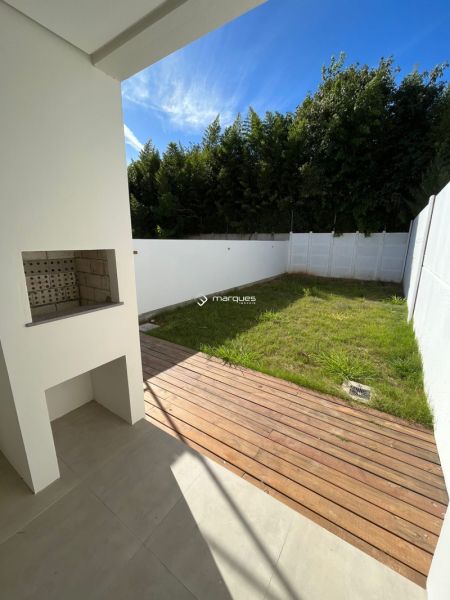 Casa com 3 quartos e 2 banheiros à venda no bairro Laranjal, Pelotas