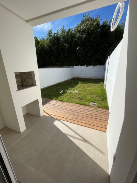 Casa com 3 quartos e 2 banheiros à venda no bairro Laranjal, Pelotas