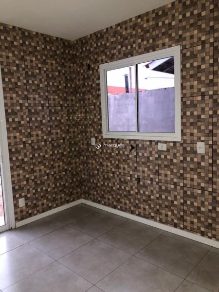 Casa com 2 quartos, 1 banheiro e 52m² à venda no bairro Três Vendas, Pelotas