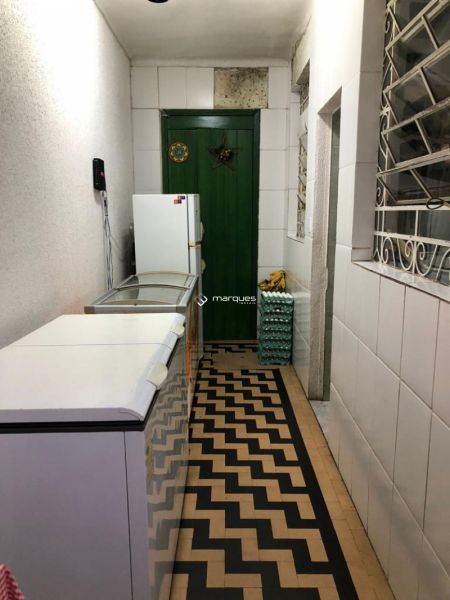 Casa Comercial com 3 quartos, 6 banheiros e 540m² à venda no bairro Centro, Pelotas