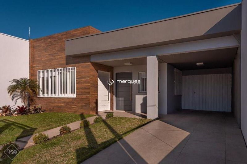 Casa com 3 quartos, 2 banheiros e 230m² à venda no bairro Centro, Pelotas
