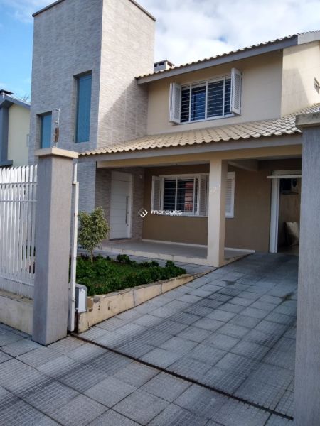 Sobrado com 3 quartos, 2 banheiros e 313m² à venda no bairro Três Vendas, Pelotas