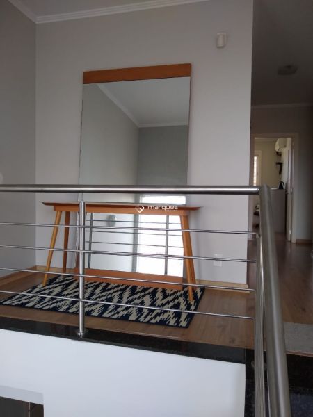 Sobrado com 3 quartos, 2 banheiros e 313m² à venda no bairro Três Vendas, Pelotas