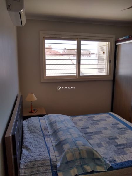 Sobrado com 3 quartos, 2 banheiros e 313m² à venda no bairro Três Vendas, Pelotas
