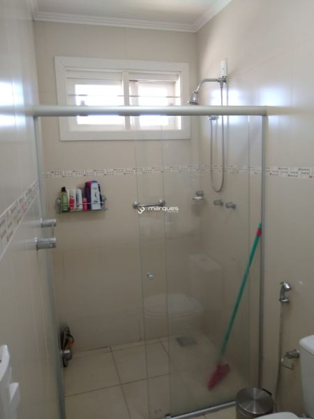 Sobrado com 3 quartos, 2 banheiros e 313m² à venda no bairro Três Vendas, Pelotas