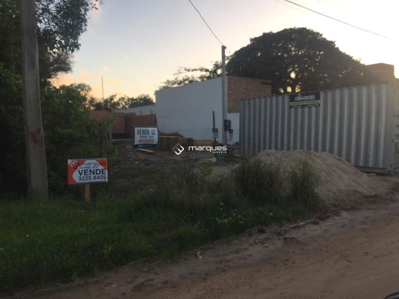 Terreno à venda no bairro Laranjal, Pelotas