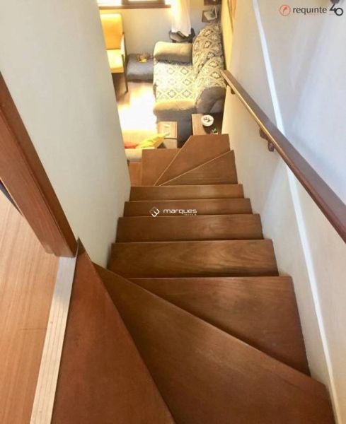 Casa com 3 quartos, 3 banheiros e 145m² à venda no bairro Centro, Pelotas
