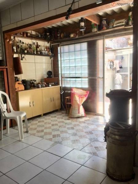 Casa com 3 quartos, 3 banheiros e 145m² à venda no bairro Centro, Pelotas