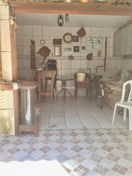 Casa com 3 quartos, 3 banheiros e 145m² à venda no bairro Centro, Pelotas