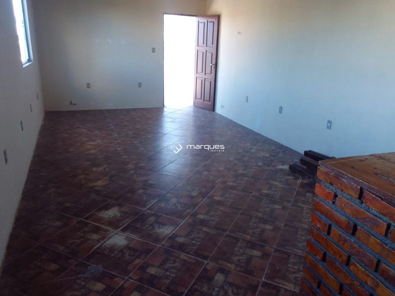 Casa com 4 quartos, 3 banheiros e 180m² à venda no bairro Três Vendas, Pelotas