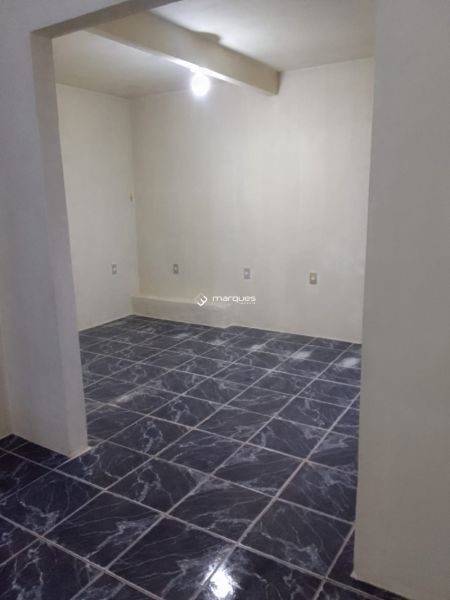 Casa com 4 quartos, 3 banheiros e 180m² à venda no bairro Três Vendas, Pelotas