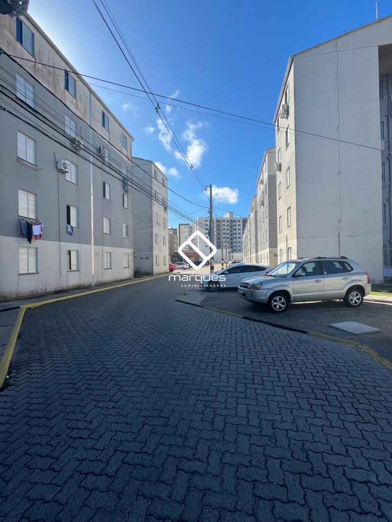 Apartamento com 2 quartos, 1 banheiro e 50m² para alugar no bairro Cruzeiro, Pelotas