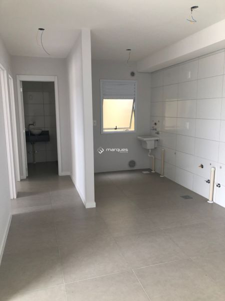Apartamento com 2 quartos, 1 banheiro e 50m² à venda no bairro Areal, Pelotas