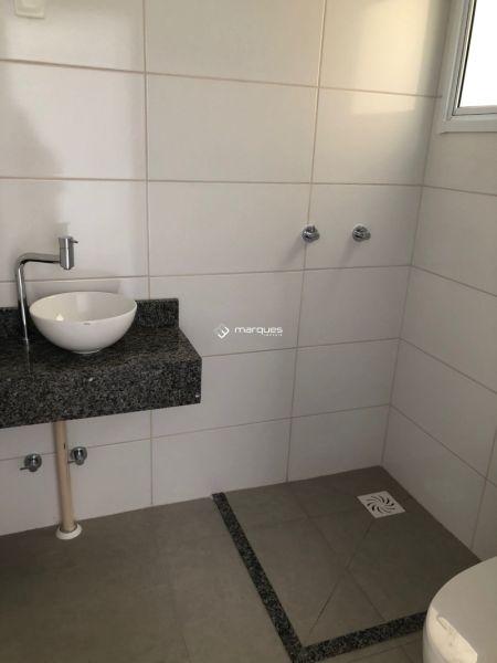 Apartamento com 2 quartos, 1 banheiro e 50m² à venda no bairro Areal, Pelotas