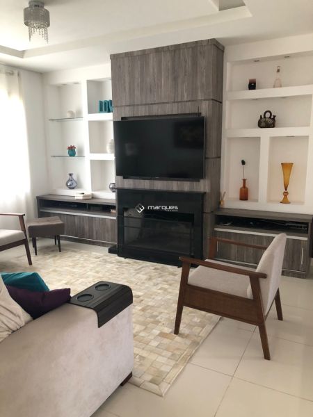 Casa com 3 quartos, 2 banheiros e 287m² à venda no bairro Areal, Pelotas