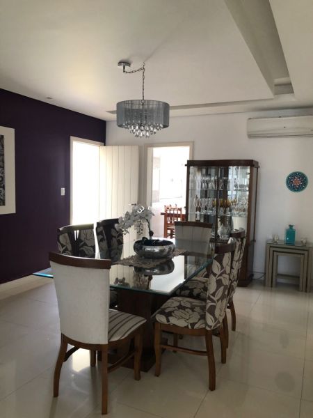 Casa com 3 quartos, 2 banheiros e 287m² à venda no bairro Areal, Pelotas
