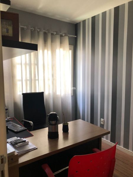 Casa com 3 quartos, 2 banheiros e 287m² à venda no bairro Areal, Pelotas