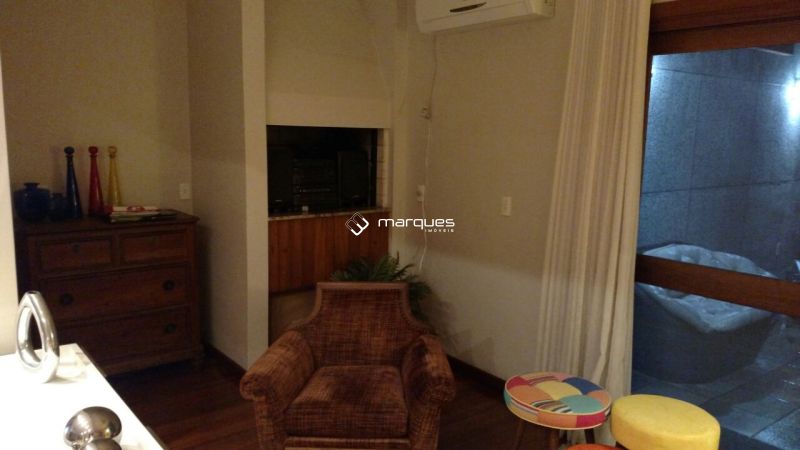 Cobertura com 3 quartos, 4 banheiros e 237m² à venda no bairro Centro, Pelotas