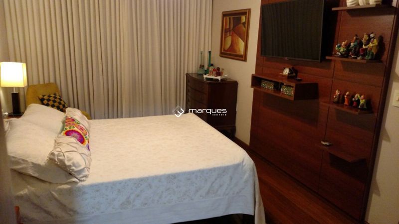 Cobertura com 3 quartos, 4 banheiros e 237m² à venda no bairro Centro, Pelotas